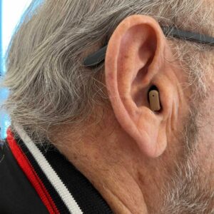 aide auditive rexton dans l oreille